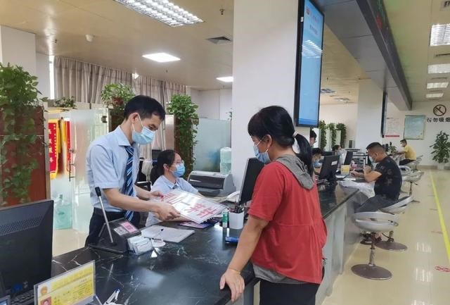 廣西現(xiàn)代廣信客運有限公司成為靈山縣內(nèi)首家取得定制客運備案的運輸企業(yè)